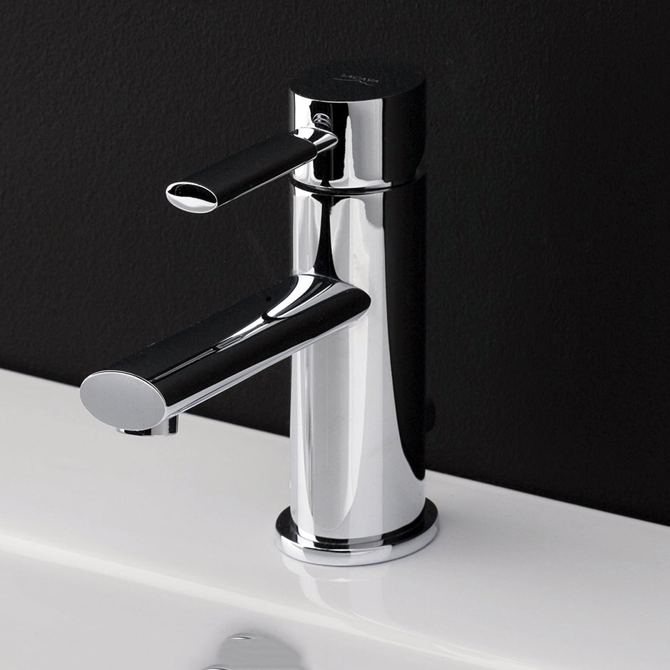 Deck-mount single-hole faucet with a lever handle and pop-up, ADA compliant. Water flow rate: 1 gpm pressure compensating aerator. - Maison&Co.