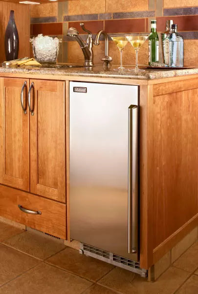 15 Inch Clear Ice Maker with 27 lb. Storage Capacity, 55 lbs. Production Capacity per 24 Hours, Front Vented and Forced Air Refrigeration System: Stainless Steel/Right Hinge Door - Maison&Co.