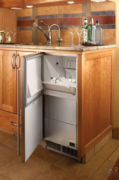 15 Inch Clear Ice Maker with 27 lb. Storage Capacity, 55 lbs. Production Capacity per 24 Hours, Front Vented and Forced Air Refrigeration System: Requires Custom Panel - Maison&Co.