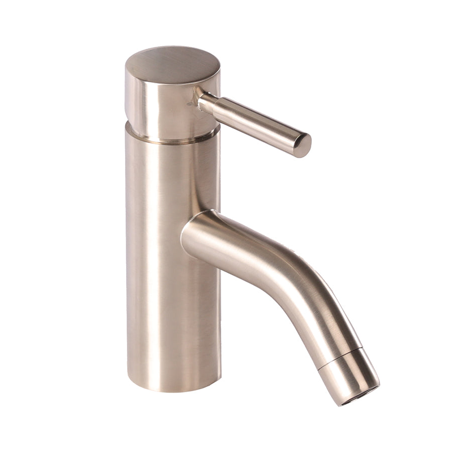 Deck-mount single-hole faucet with a pop-up and lever handle. Water flow rate: 1 gpm pressure compensating aerator, - Maison&Co.