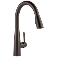 Delta Essa®: Single Handle Pull-Down Kitchen Faucet - Maison&Co.