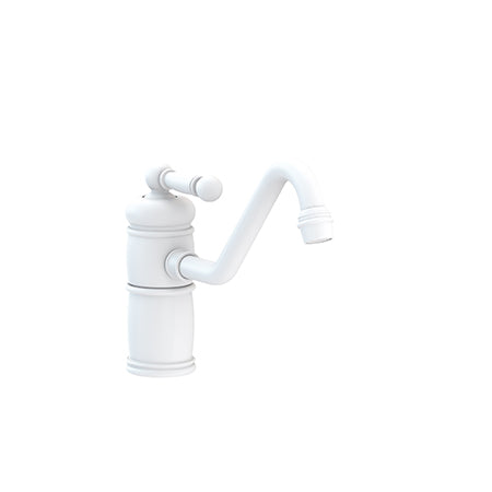 Single Handle Kitchen Faucet in Multiple Finishes