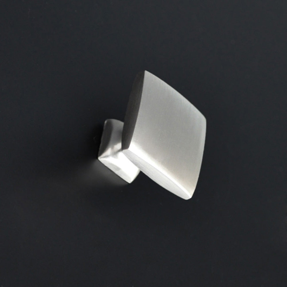 Square knob 1 1/4" W, 1 1/4" H